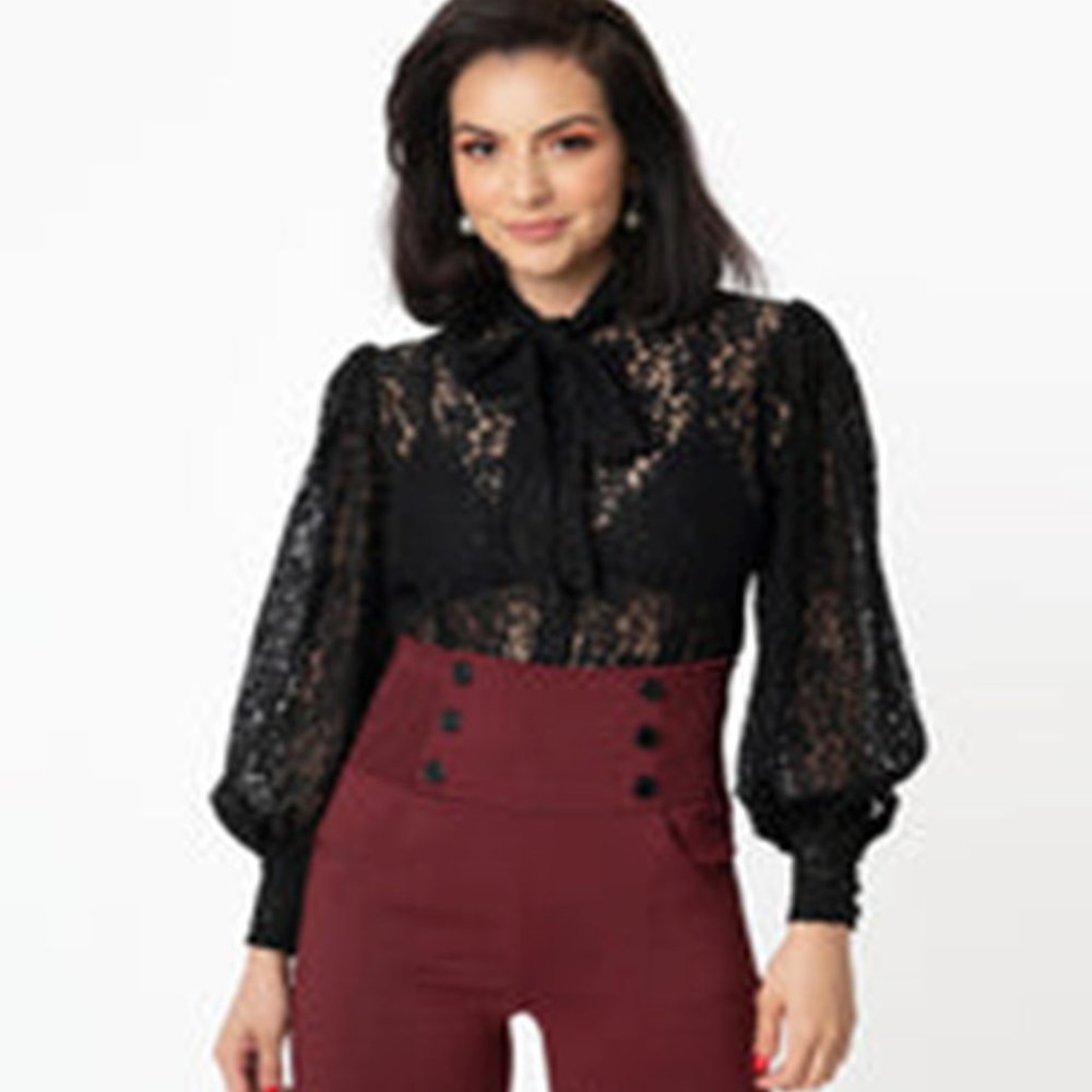 NWT UNIQUE VINTAGE- LACE BLOUSE IN BLACK X Small/Size 2